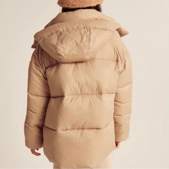Abercrombie & Fitch Oversized Puffer Jacket Camel Medium - Picture 3 of 10